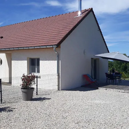 Entre Lacs Et Montagnes , Maison Individuelle,lits Prepares, Parking Et Menage Inclus * Baresia-sur-l'Ain